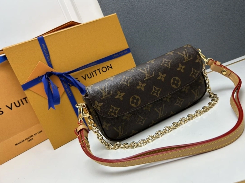 Lightweight LX Satchel bags 23596