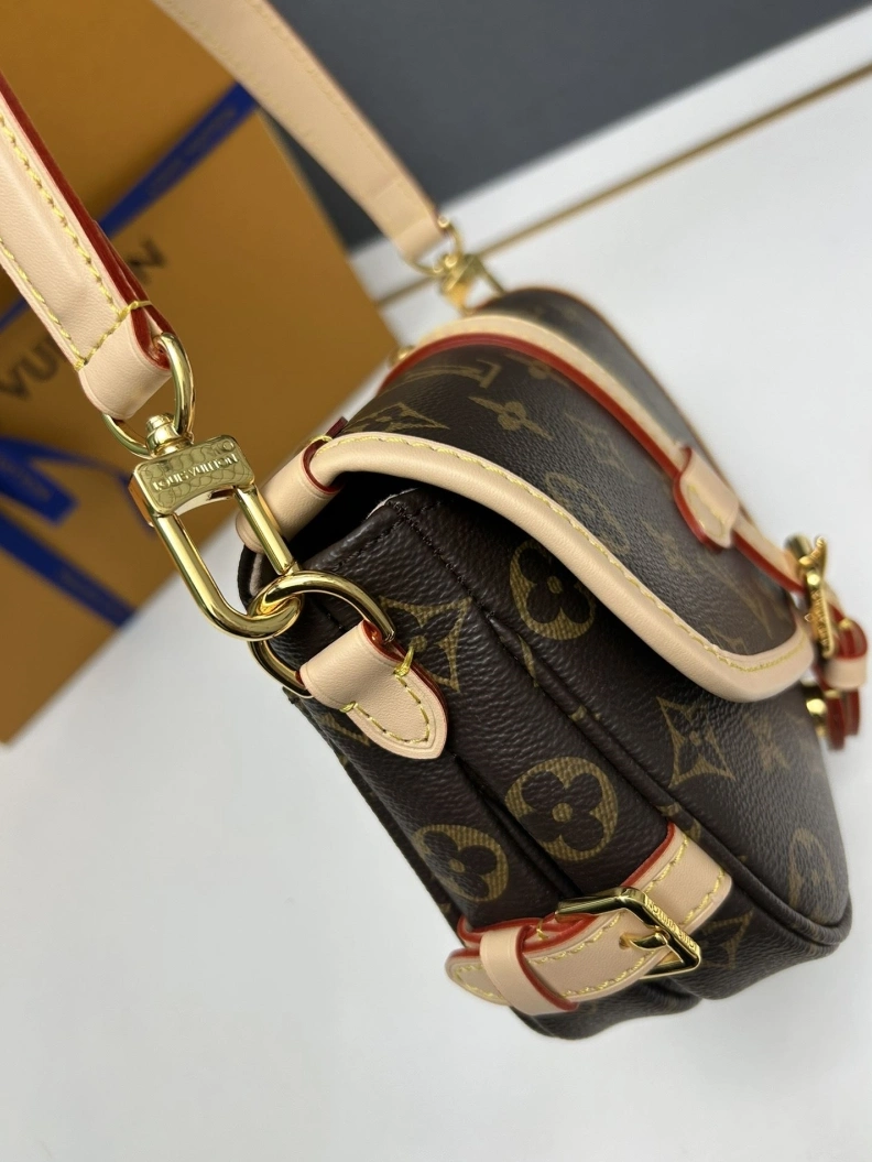 Soft LX Satchel bags 23591