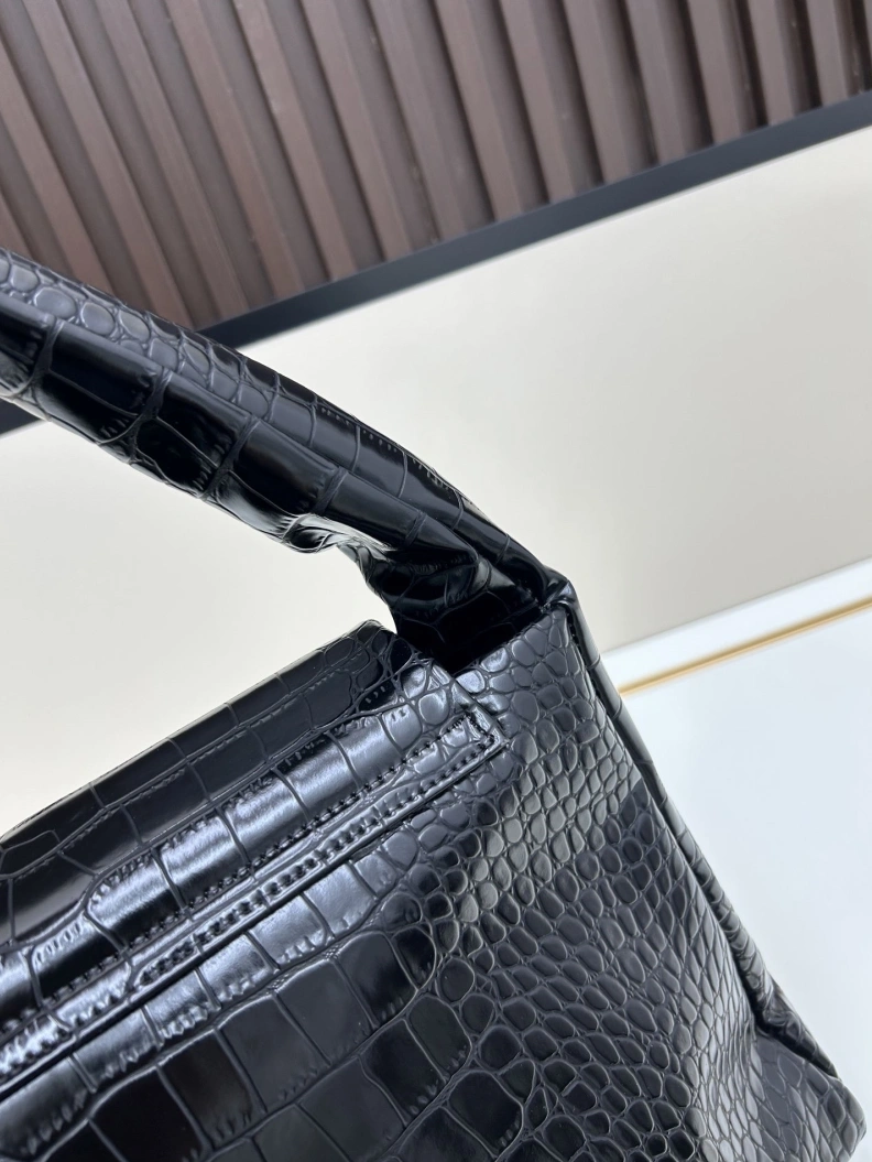 UrbanStyle Bxlxnciaga Top Handle Bags 80450