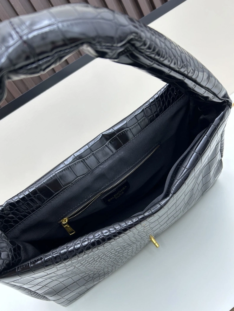 UrbanStyle Bxlxnciaga Top Handle Bags 80450