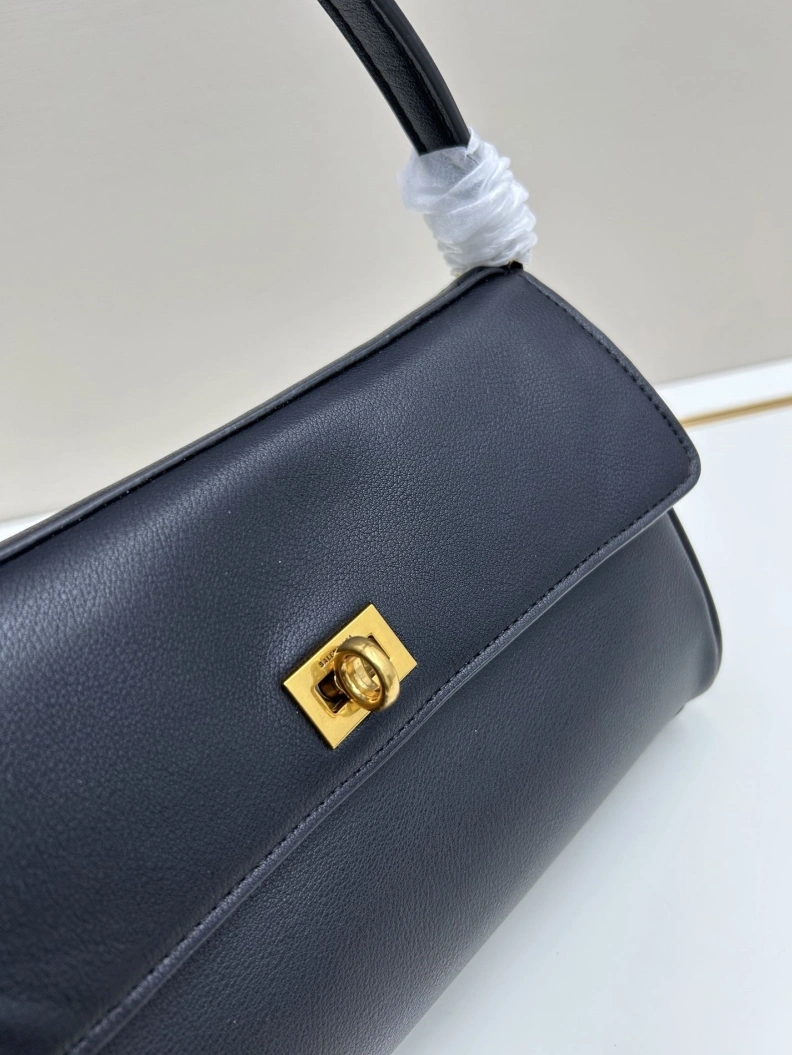 EyeCatching Bxlxnciaga Top Handle Bags 80457
