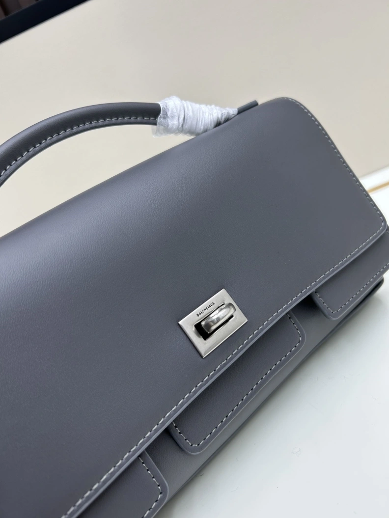 Resilient Bxlxnciaga Top Handle Bags 80443