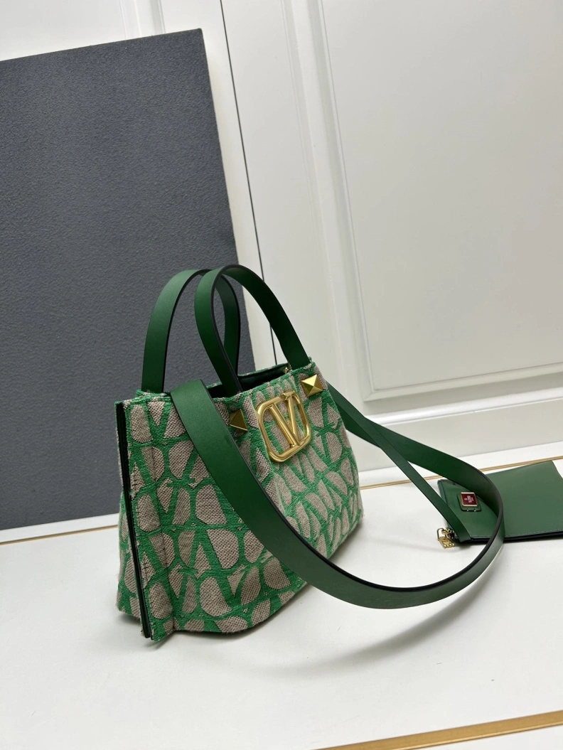 DailyWear Vxlxntino Shopping Bags 76749