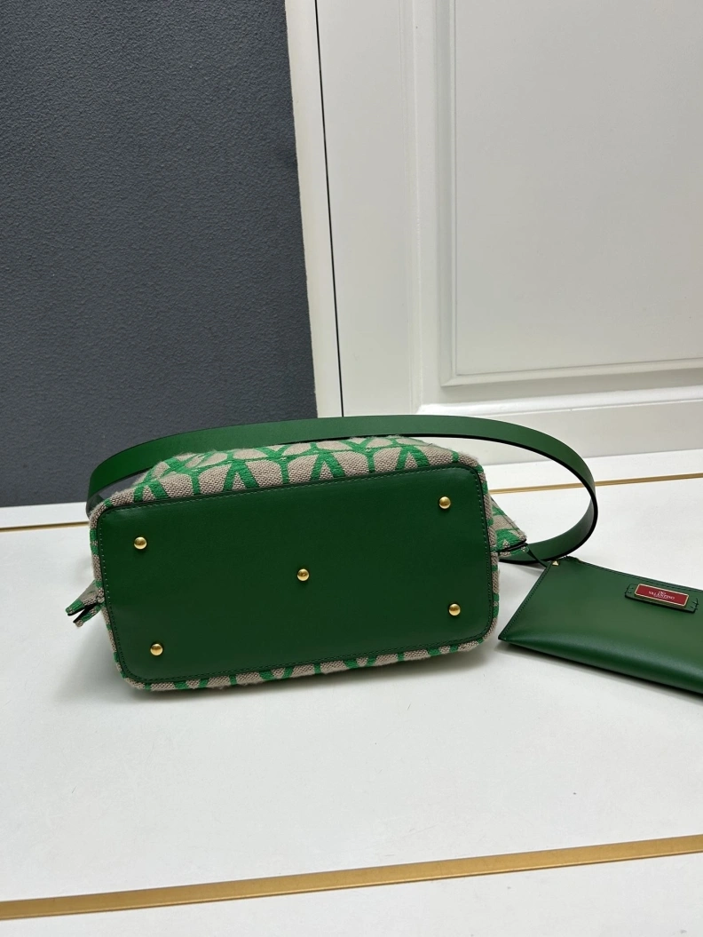 DailyWear Vxlxntino Shopping Bags 76749