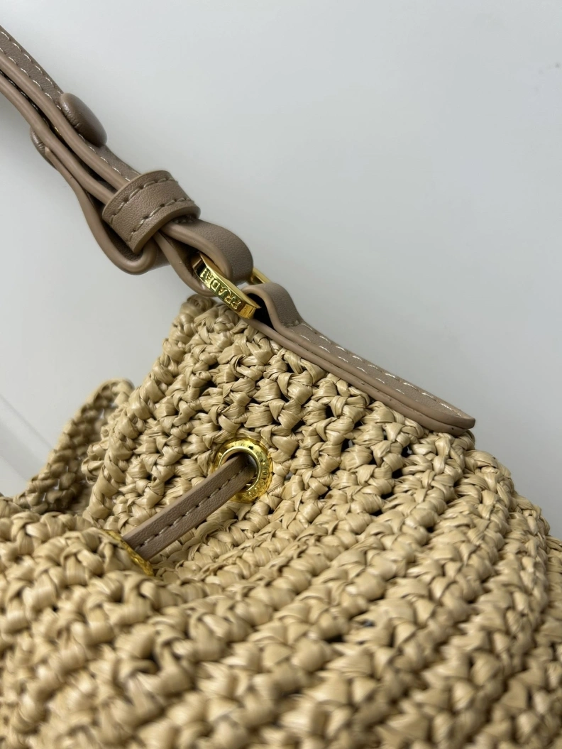 Compact Prxdx Bucket Bags 59100