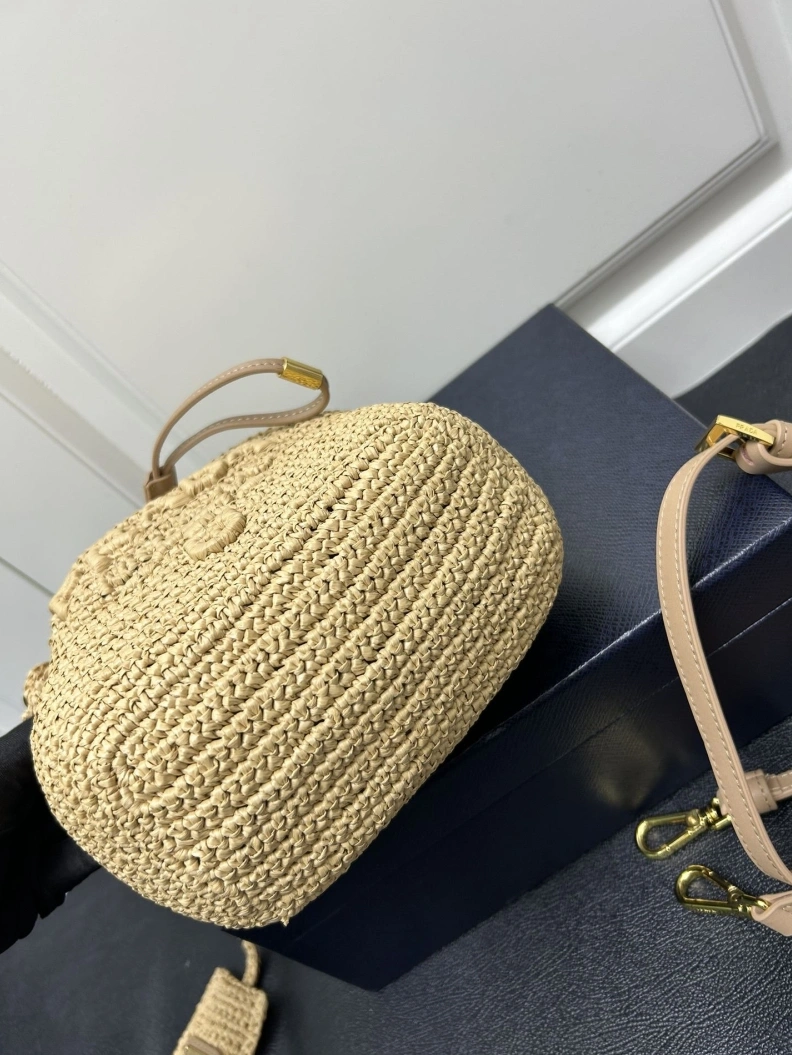 Compact Prxdx Bucket Bags 59100