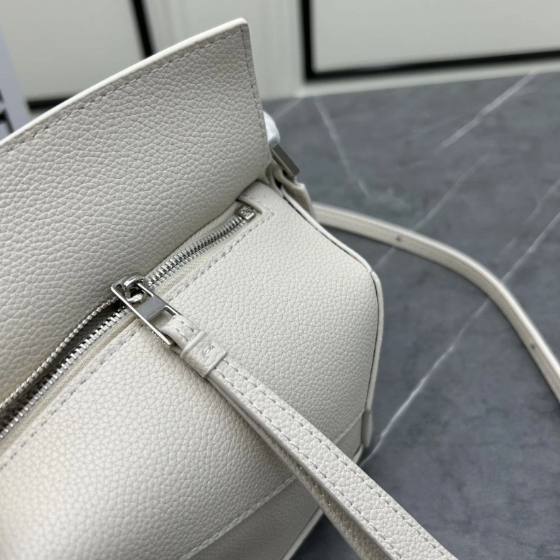 WellDesigned Lxxwe Handle Bags 77812