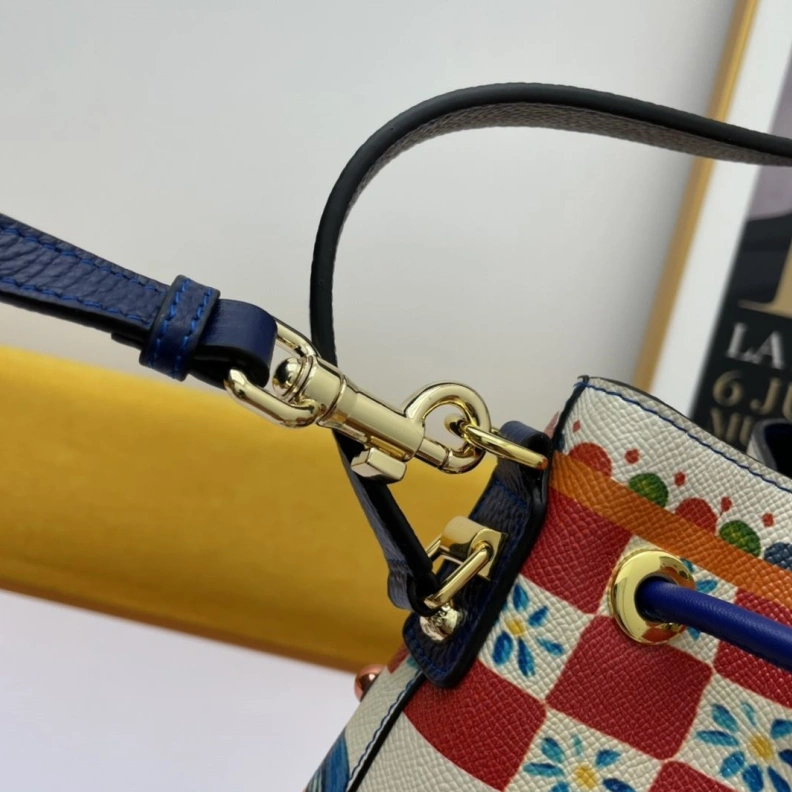 D&X Bucket Bags Vibrant 78238