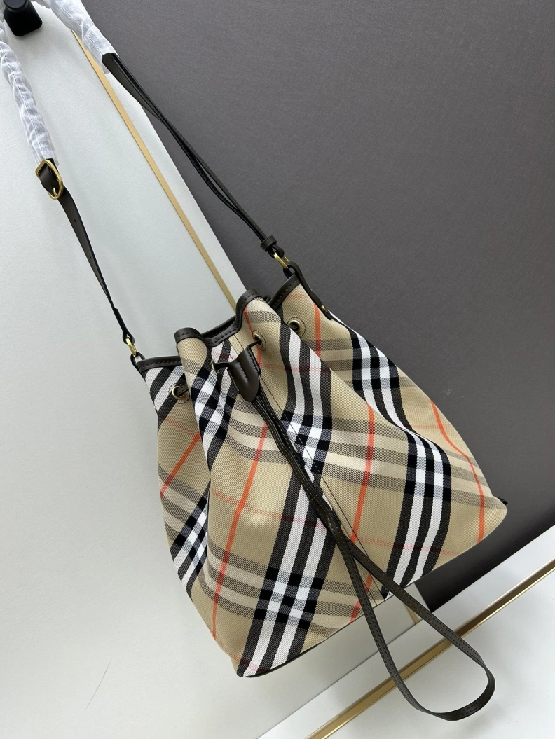 DailyWear Bxrbxrry Bucket Bags 76516