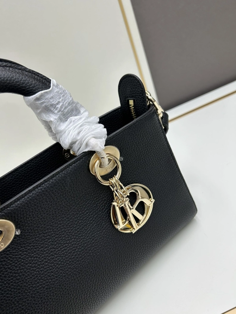 UrbanStyle Dxxr Shopping Bags 61628