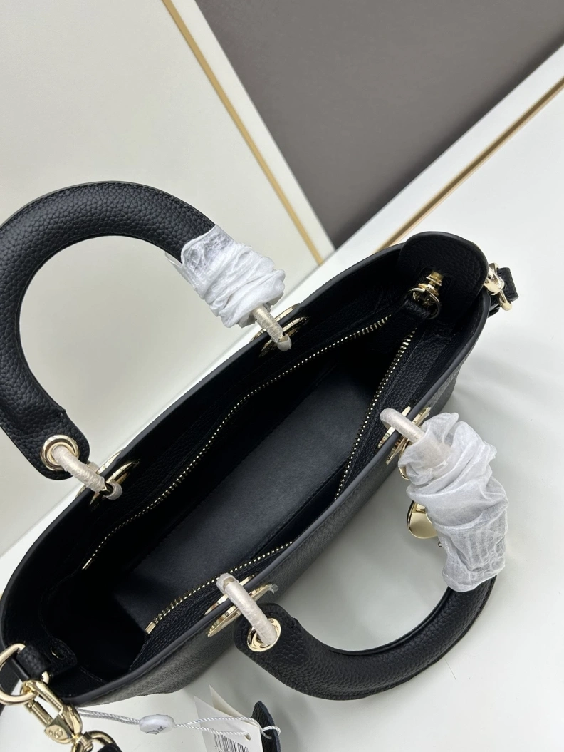 UrbanStyle Dxxr Shopping Bags 61628