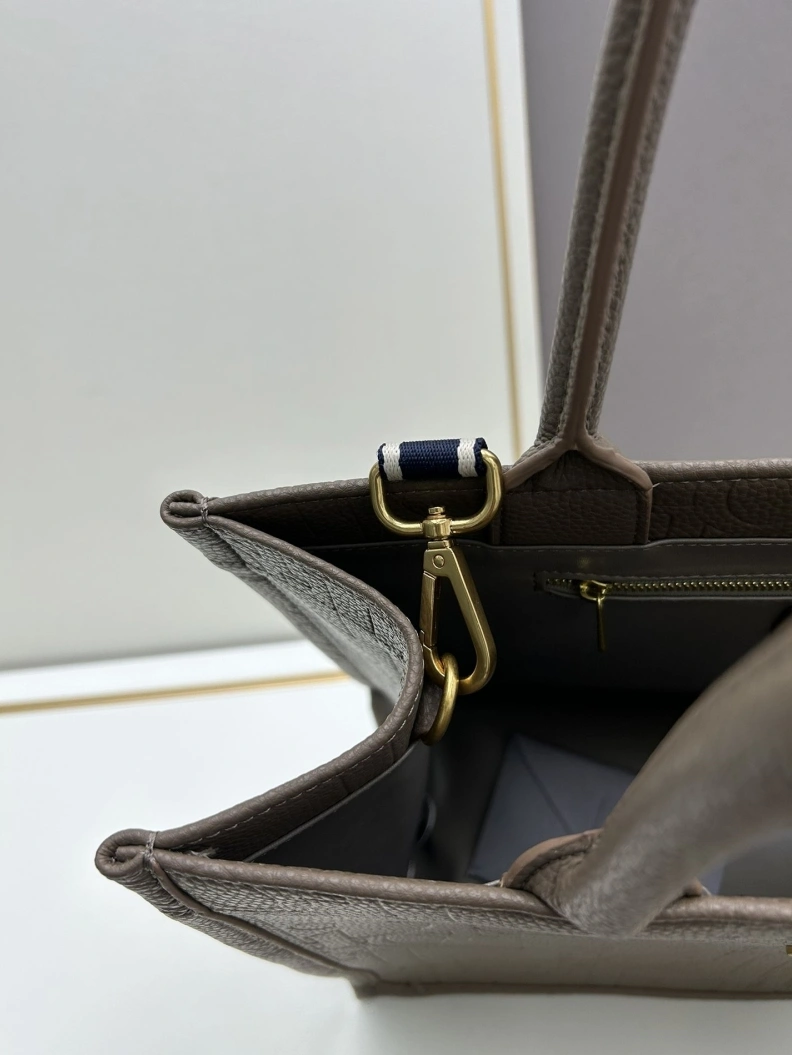 Elegant Dxxr Shopping Bags 61608
