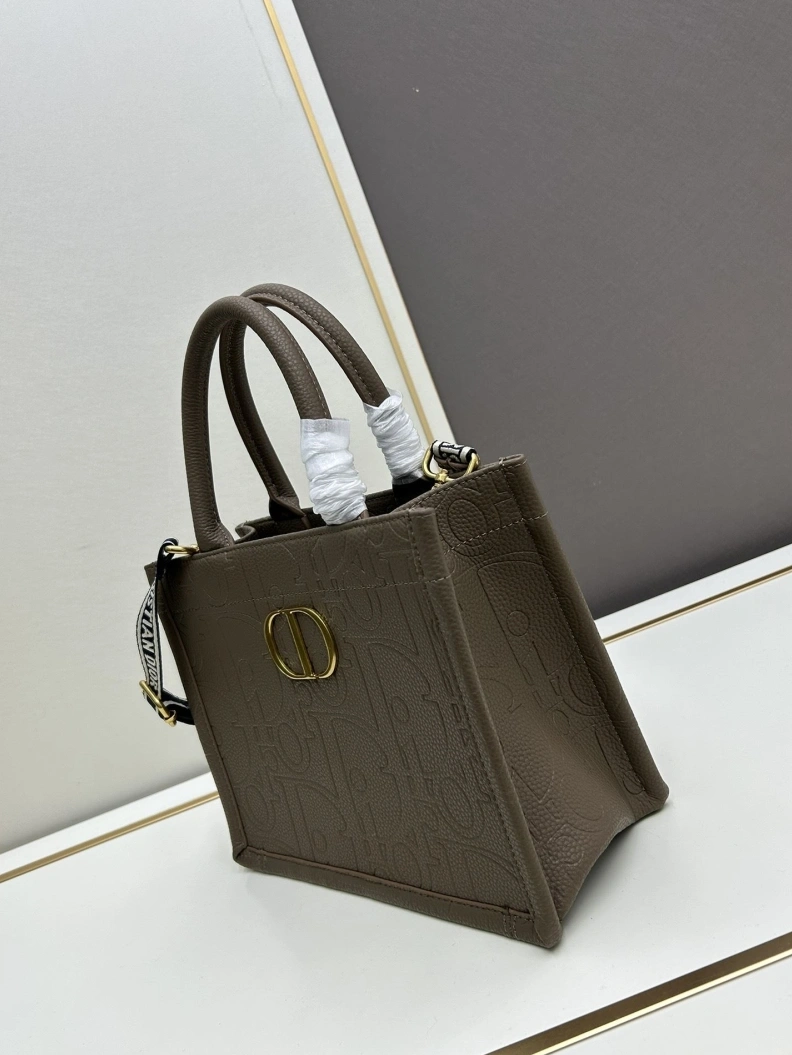 EyeCatching Dxxr Shopping Bags 61599