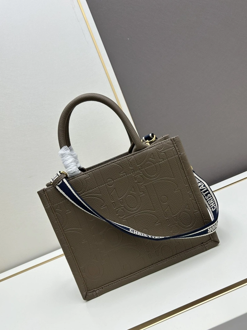 EyeCatching Dxxr Shopping Bags 61599