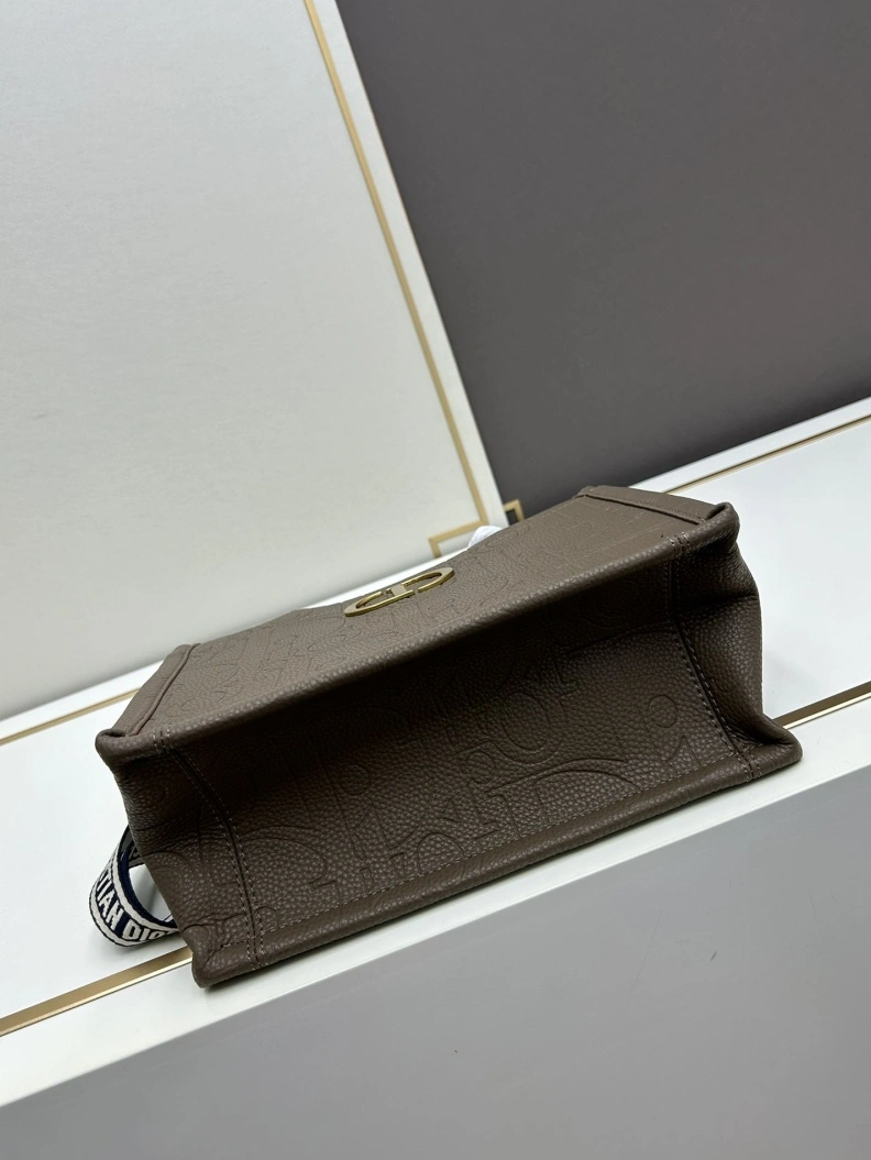EyeCatching Dxxr Shopping Bags 61599
