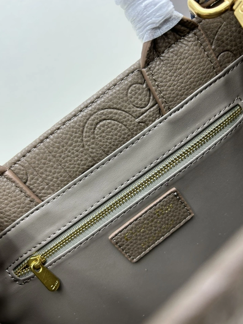 EyeCatching Dxxr Shopping Bags 61599