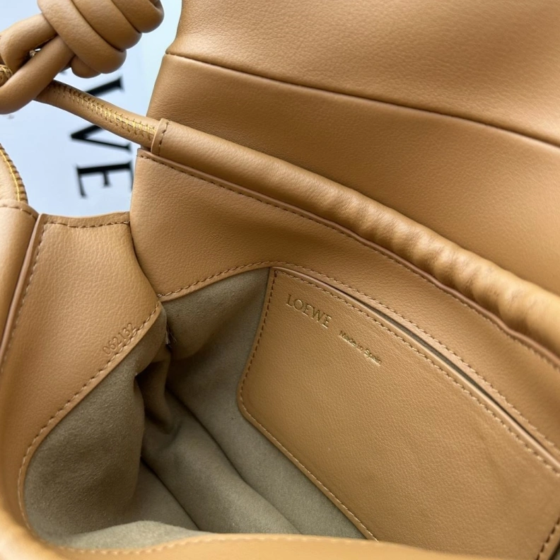 Popular Lxxwe Handle Bags 77777