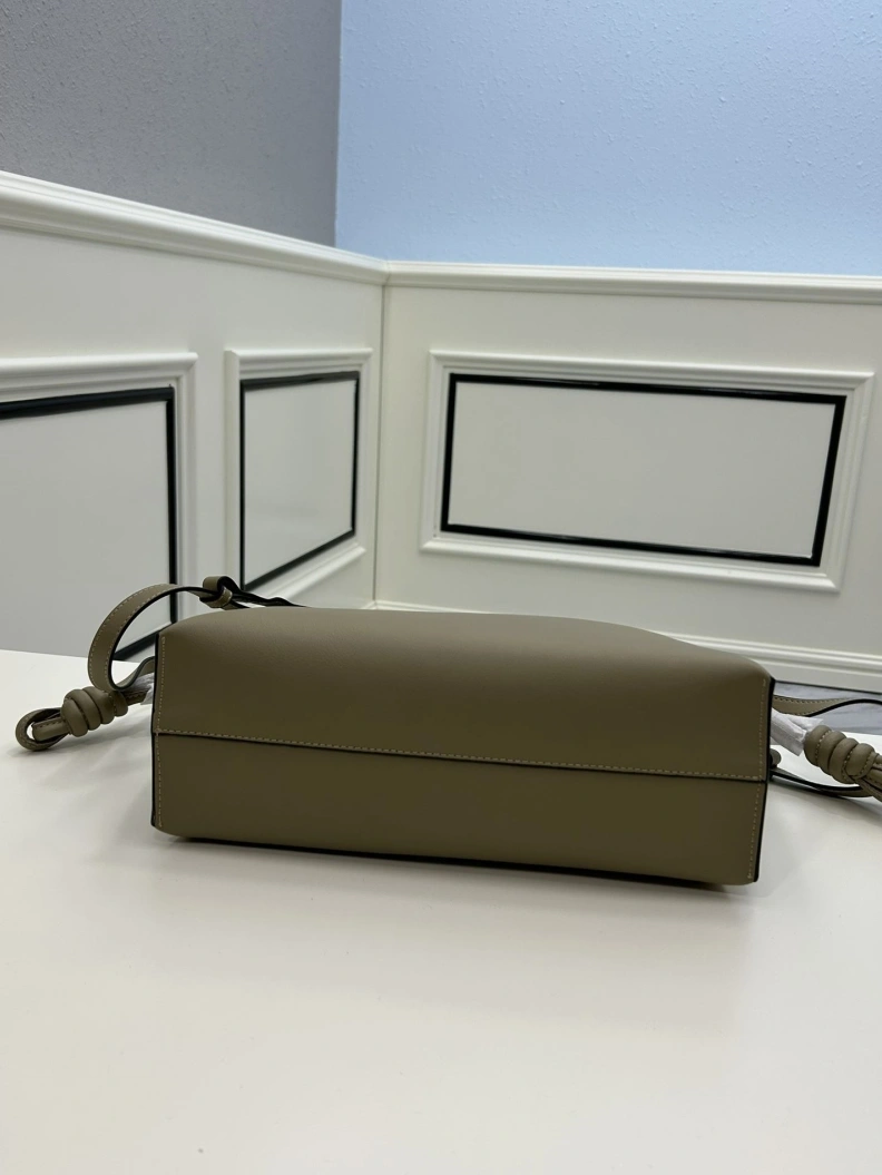 Refined Lxxwe Satchel Bags 77687