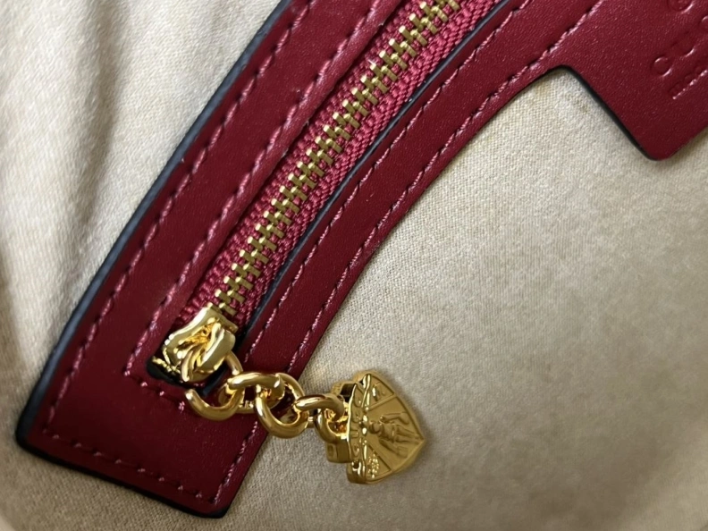 Comfortable Gxccx Top Handle Bags 50422
