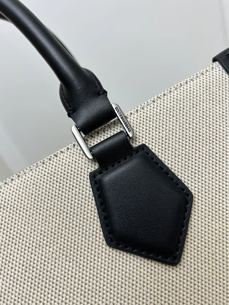Versatile D&X Shopping Bags 78053