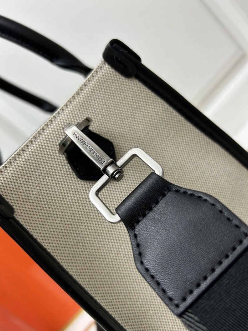 Versatile D&X Shopping Bags 78053