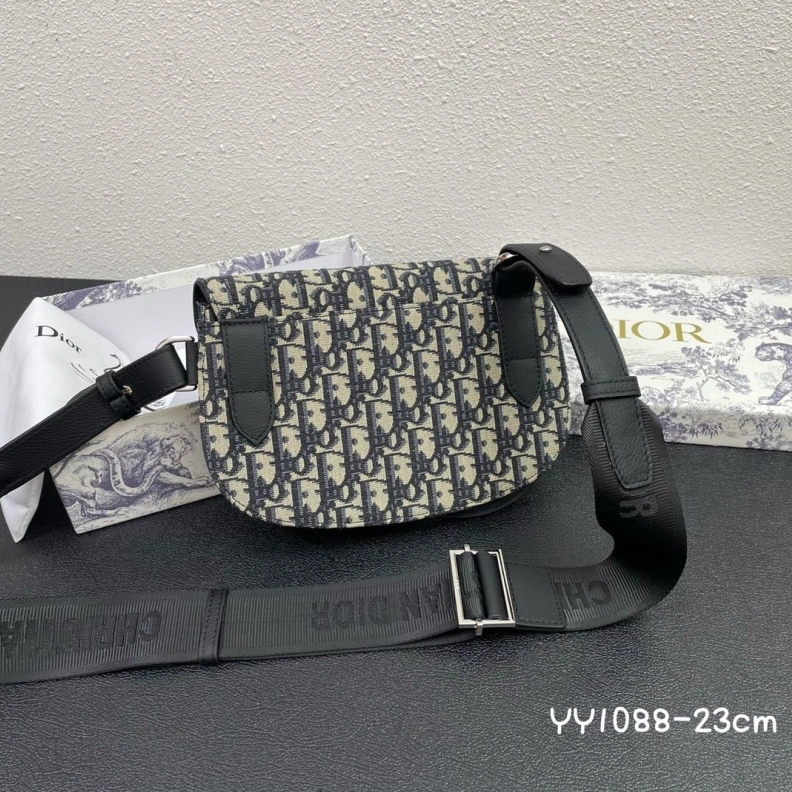 WellDesigned Dxxr Saddle Bags 61748