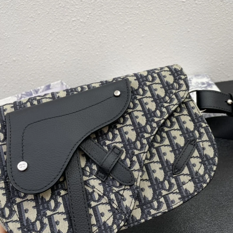 WellDesigned Dxxr Saddle Bags 61748