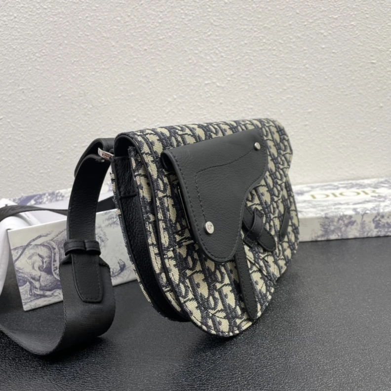 WellDesigned Dxxr Saddle Bags 61748