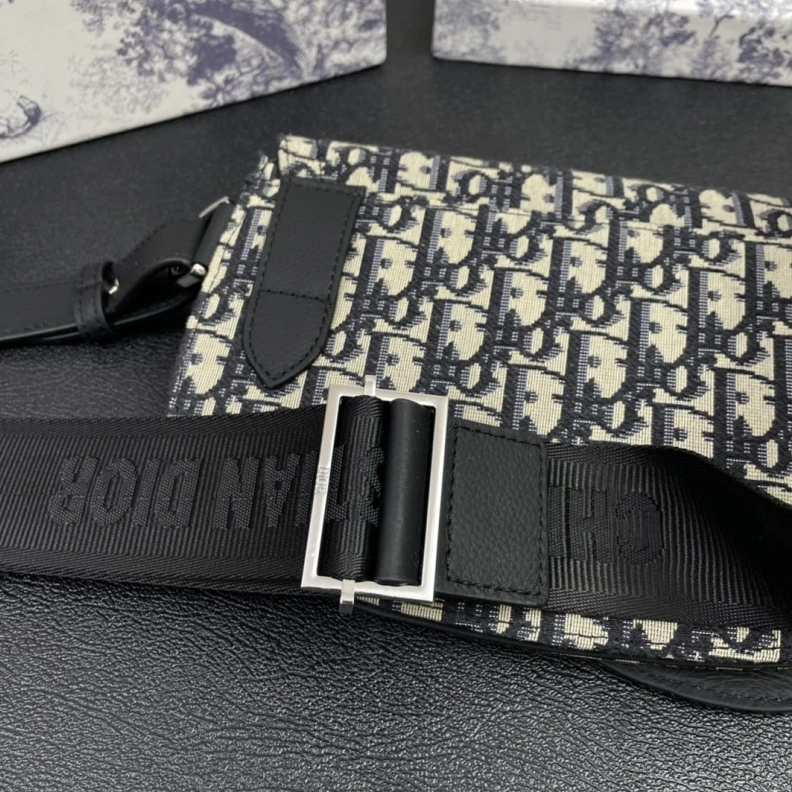 WellDesigned Dxxr Saddle Bags 61748
