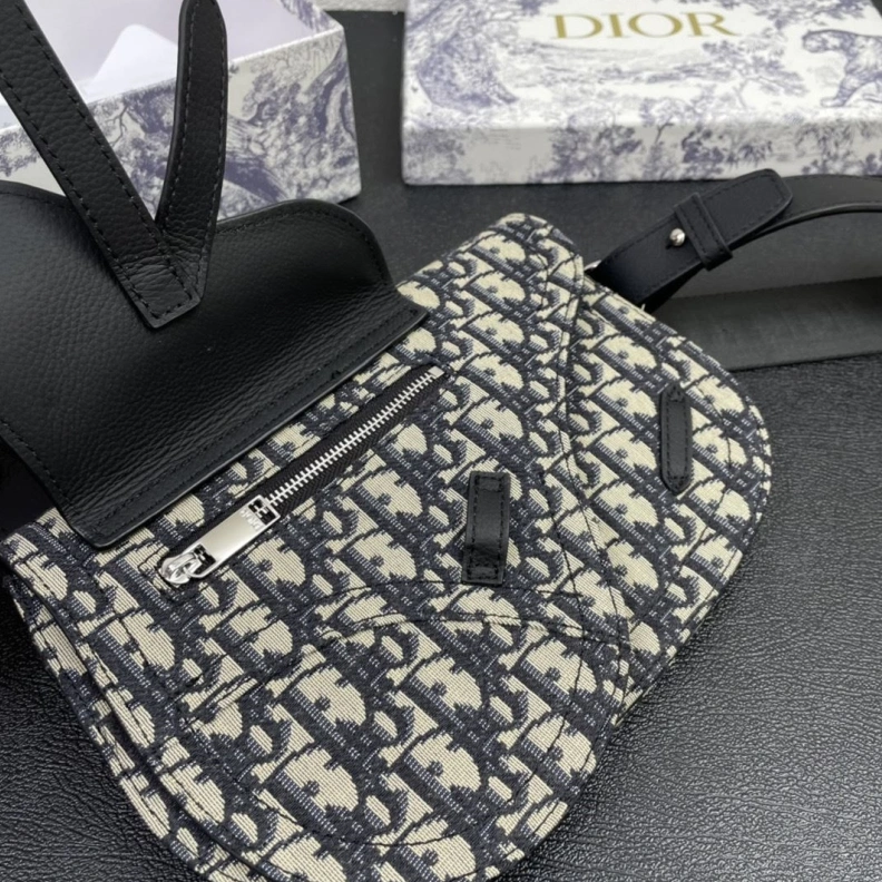 WellDesigned Dxxr Saddle Bags 61748