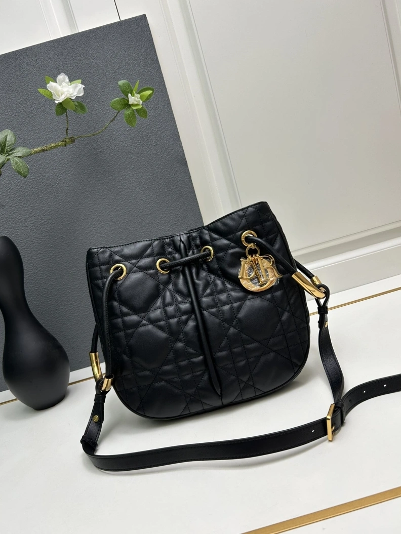 Versatile Dxxr Top Handle Bags 61511