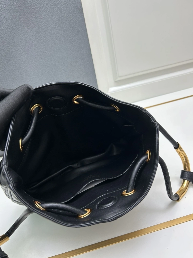 Versatile Dxxr Top Handle Bags 61511