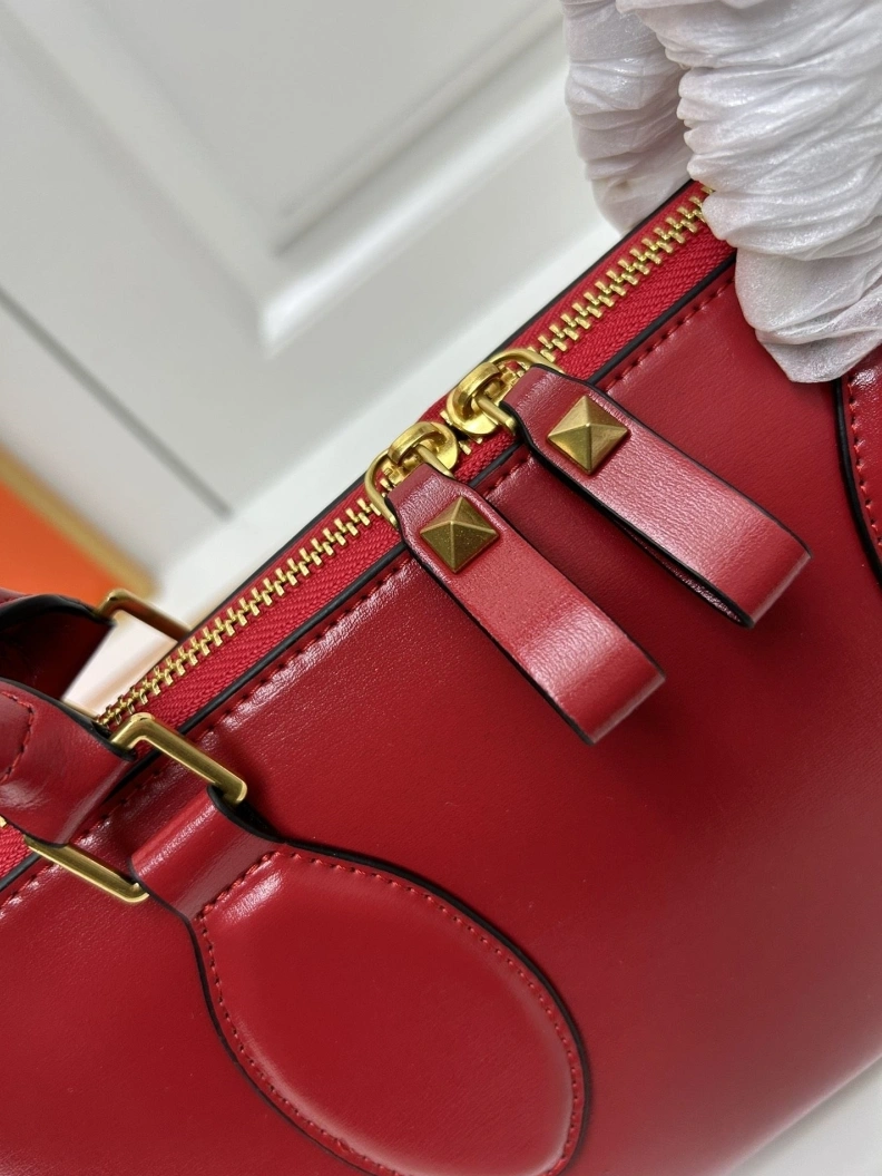 Unique Vxlxntino Handle Bags 77246
