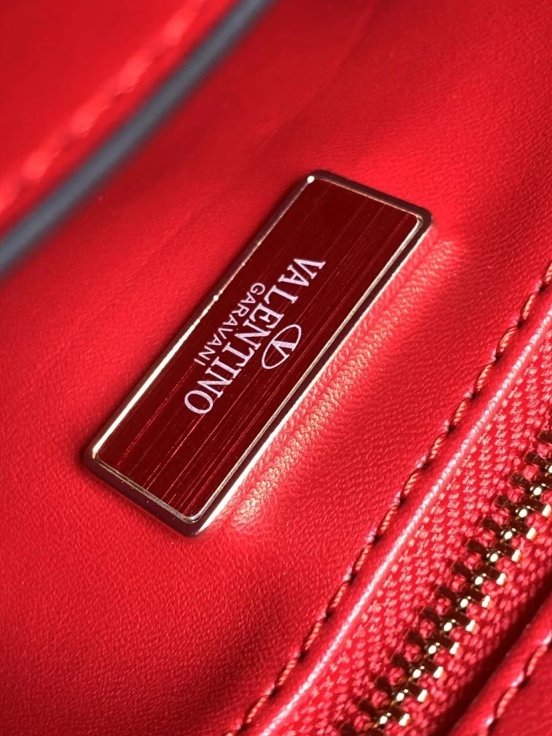 Unique Vxlxntino Handle Bags 77246