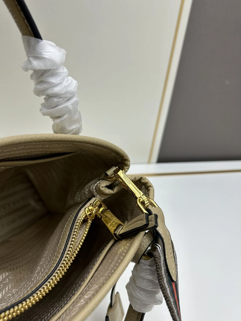 Fashionable Prxdx Top Handle Bags 58414