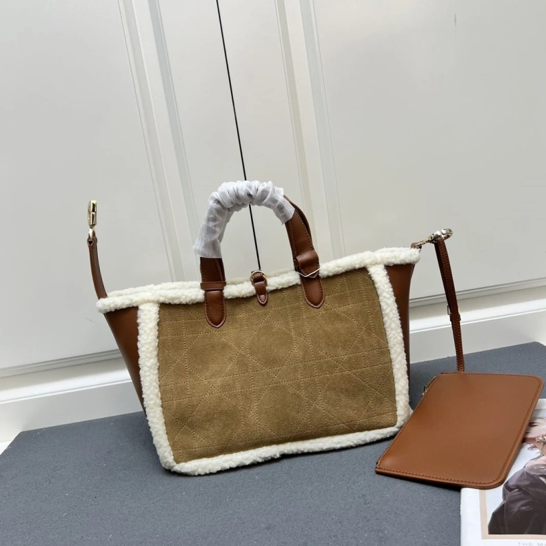 ModernLook Dxxr Shopping Bags 61600