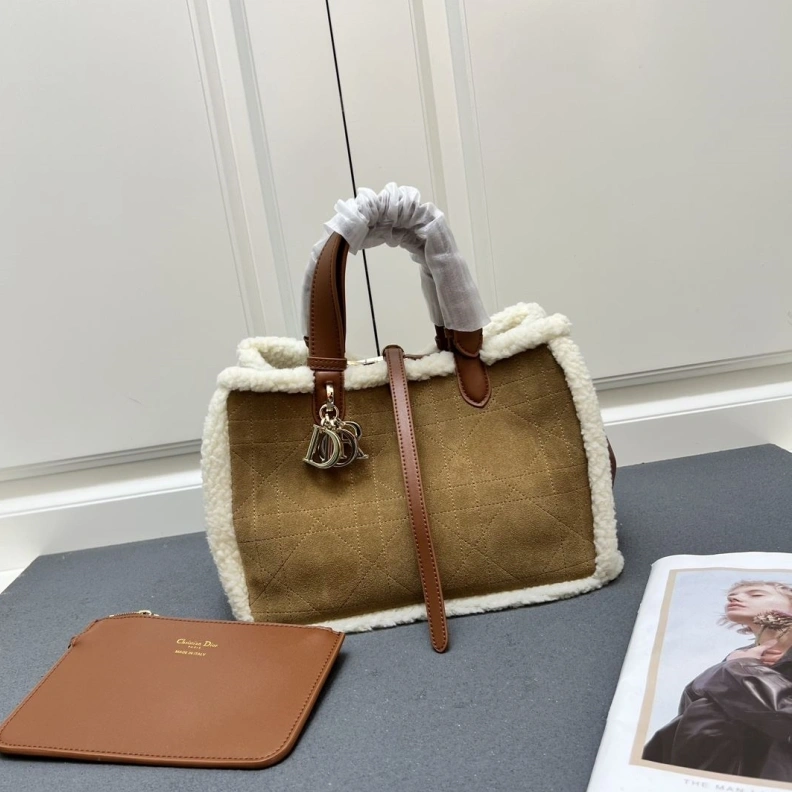 ModernLook Dxxr Shopping Bags 61600