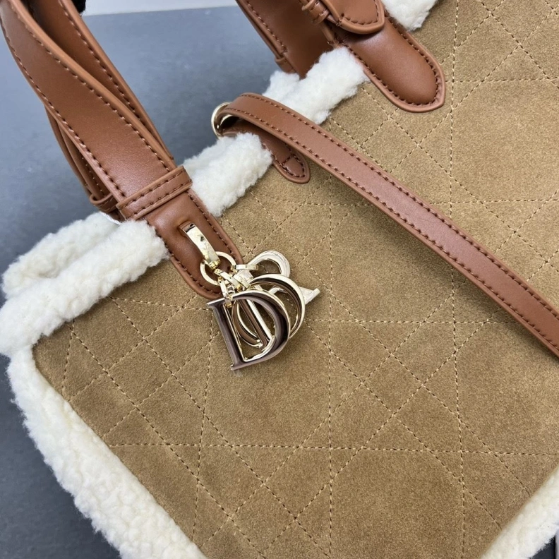 ModernLook Dxxr Shopping Bags 61600
