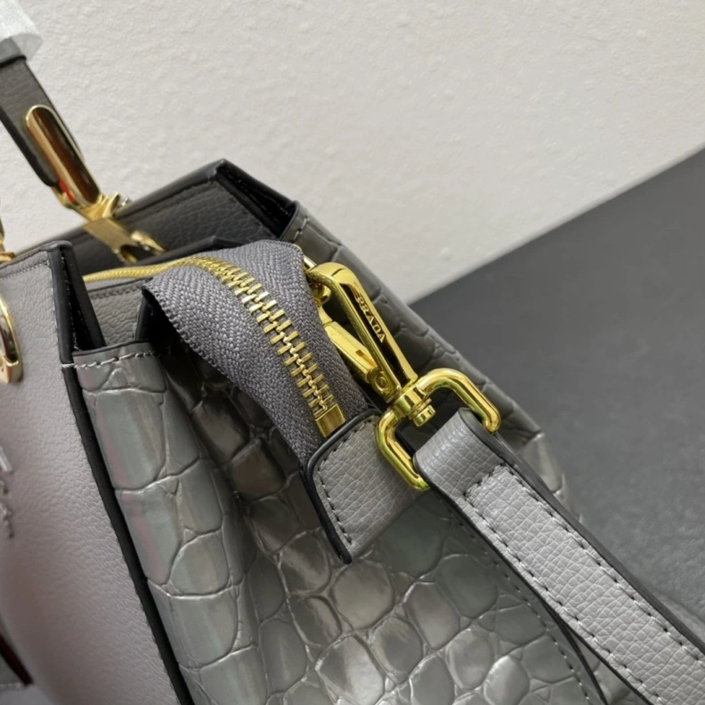 HighQuality Prxdx Top Handle Bags 58350