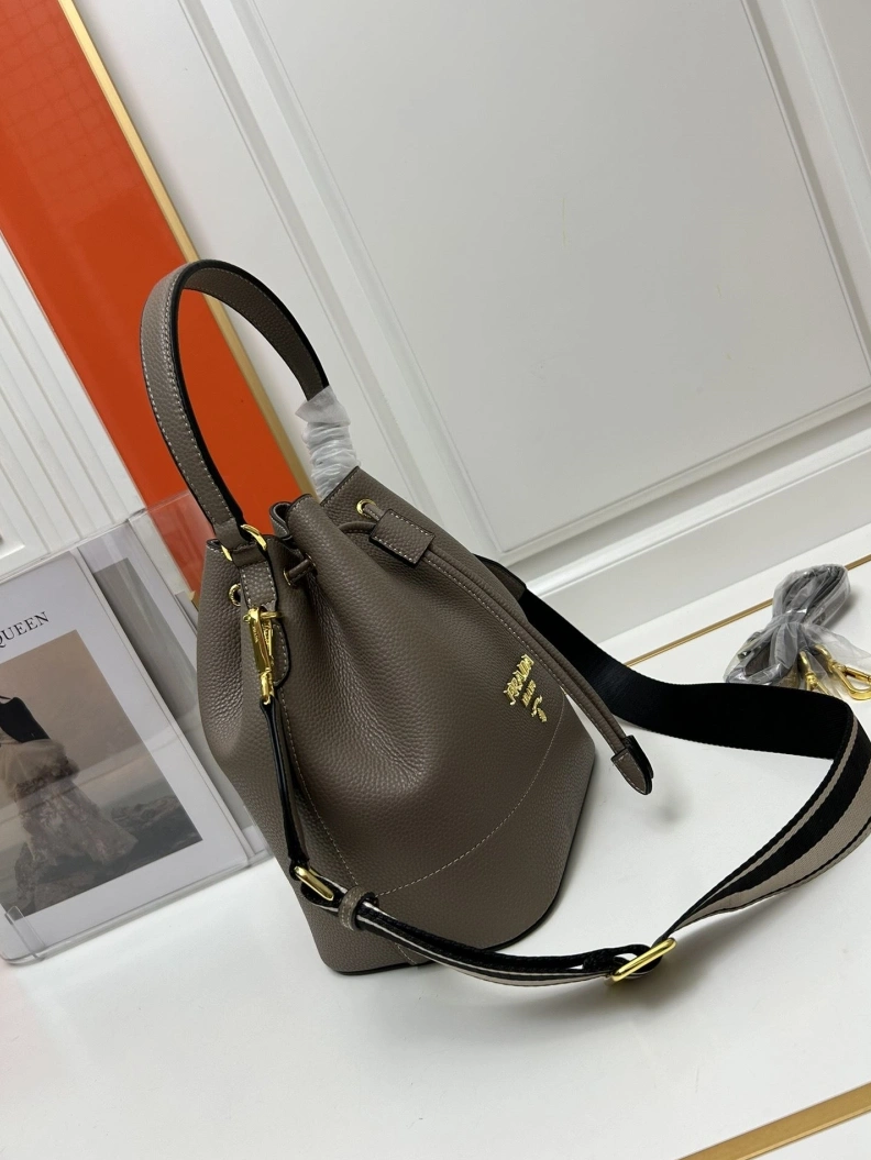 Practical Prxdx Bucket Bags 59058