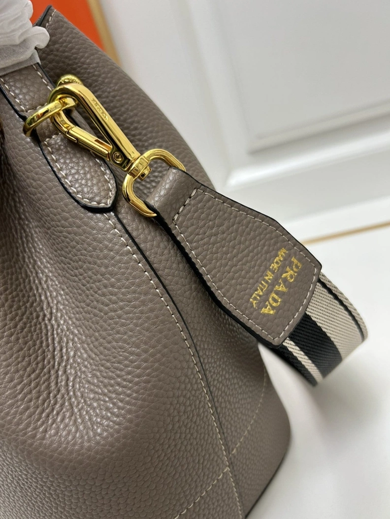 Practical Prxdx Bucket Bags 59058