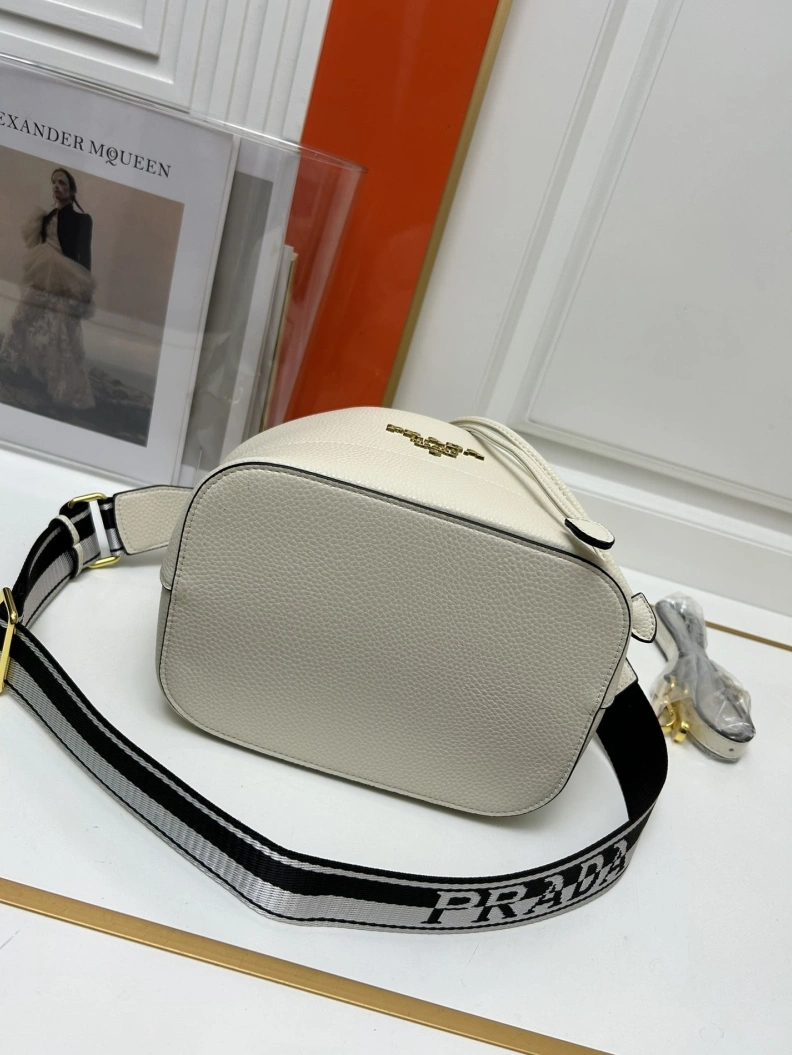 Practical Prxdx Bucket Bags 59059