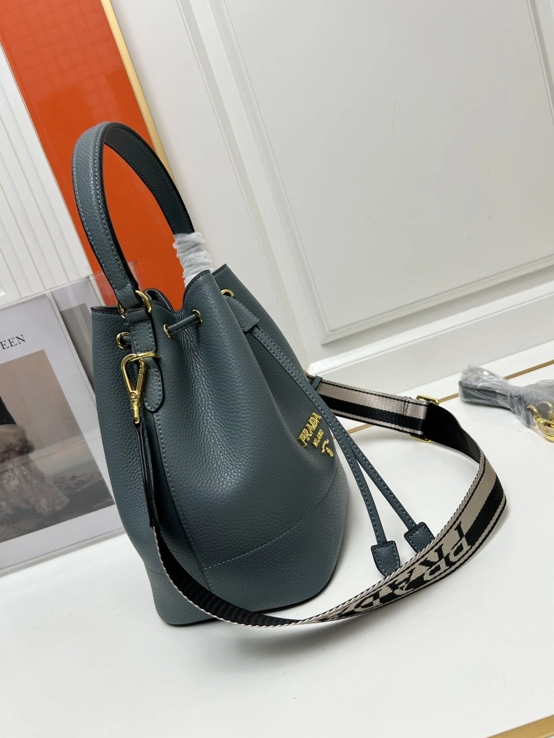 Cozy Prxdx Bucket Bags 59071