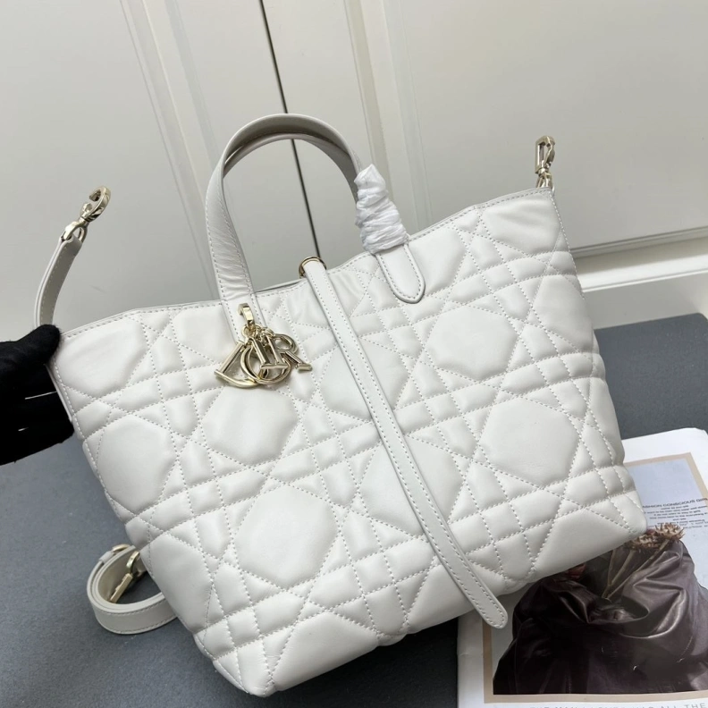 Classic Dxxr Shopping Bags 61561