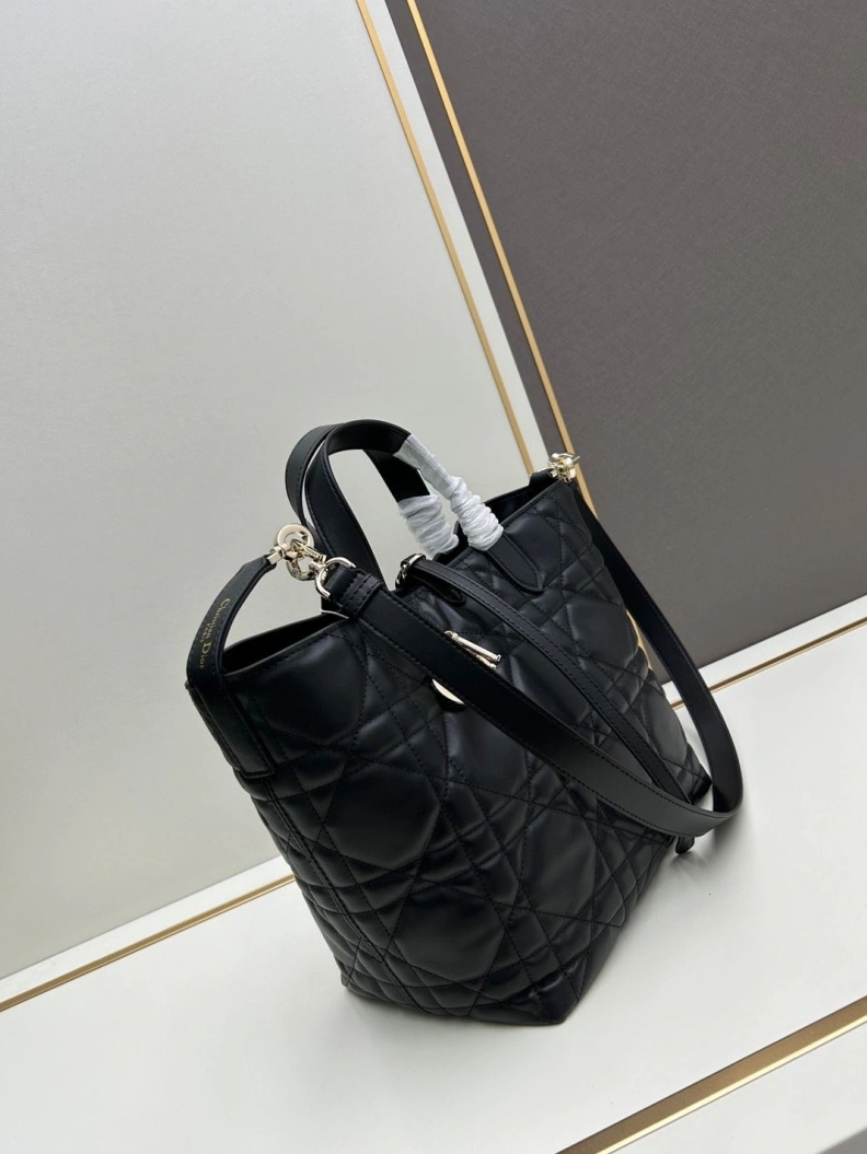 Resilient Dxxr Shopping Bags 61563