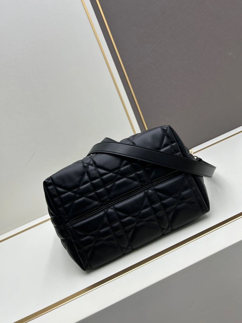 Resilient Dxxr Shopping Bags 61563