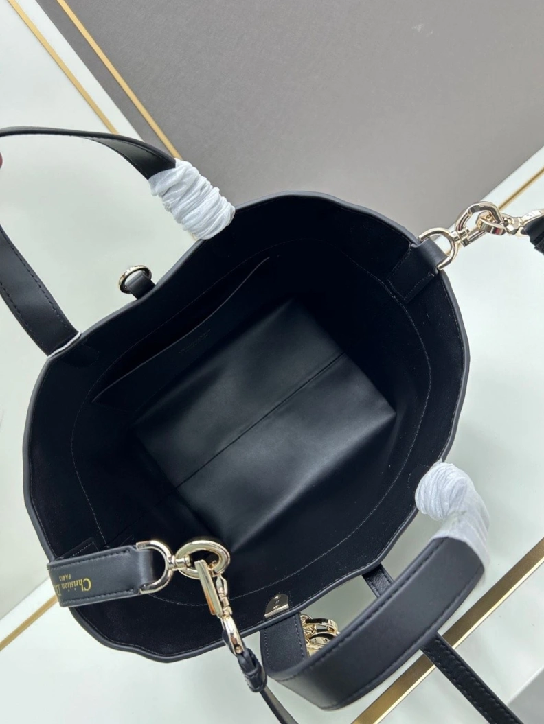 Resilient Dxxr Shopping Bags 61563