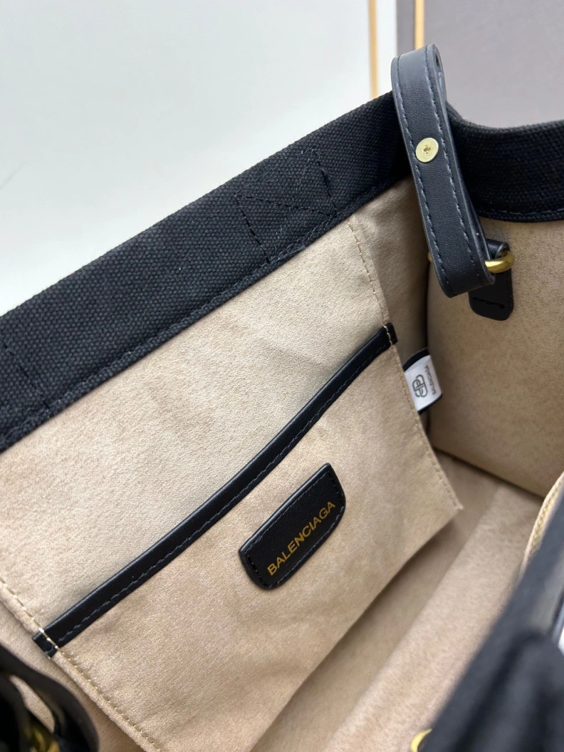 Bold Bxlxnciaga Shopping Bags 78763