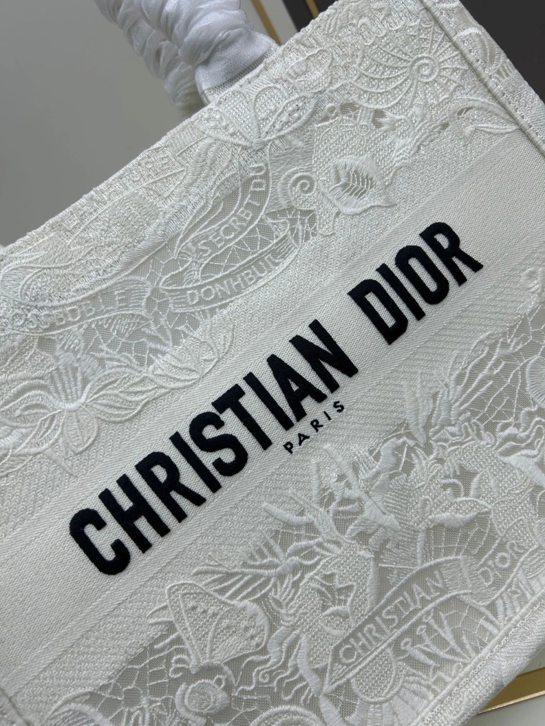 Minimalist Dxxr Shopping Bags 61565