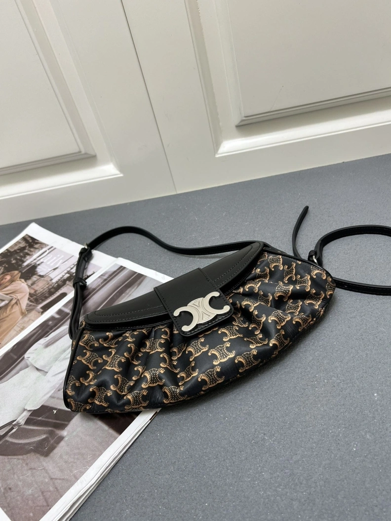 Sleek Cxlxne Top Handle Bags 78265
